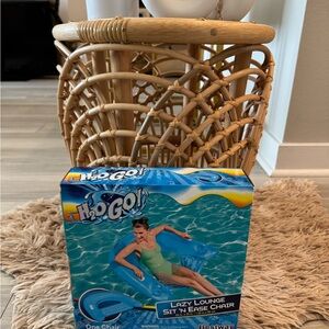 New in Box - Never Opened - Bestway Blue Lazy Lounge Sit 'n Ease Chair